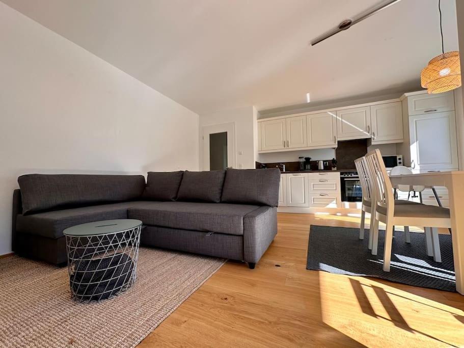 Wohntraum Fuer Familien & Geschaeftsreisende Apartment Кемптен Екстериор снимка